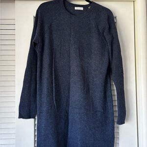 Women’s navy cashmere tunic sweater